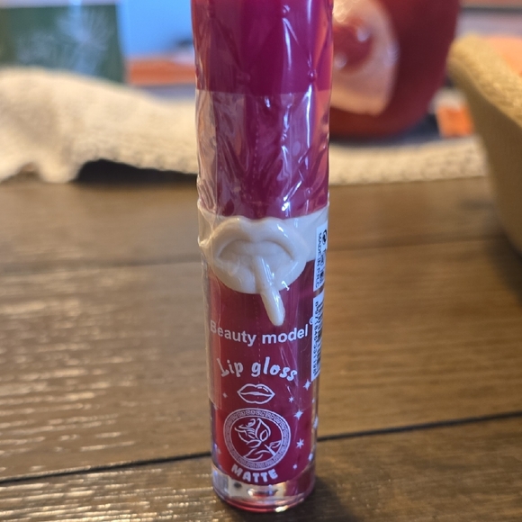 Beauty Model Other - Beauty Model Lip Gloss And Lip Liner